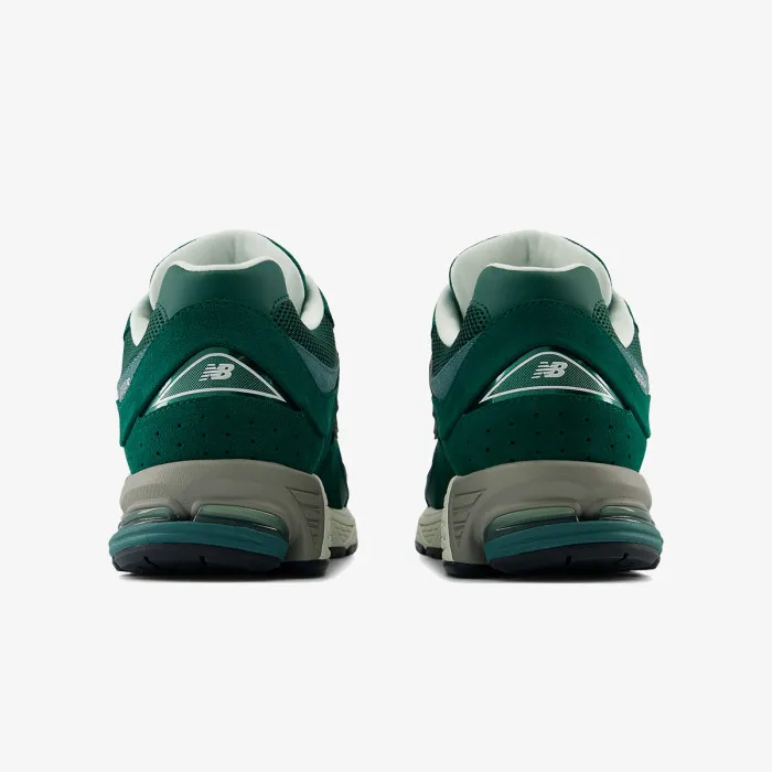 NEW BALANCE 2002R 