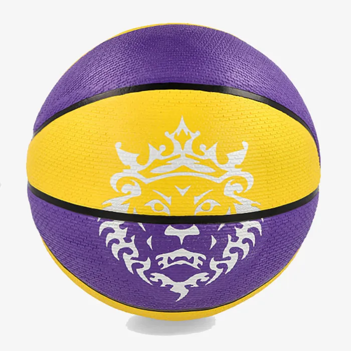 Nike NIKE PLAYGROUND 2.0 8P L JAMES DEFLATED 