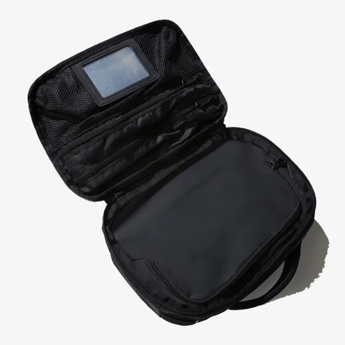 THE NORTH FACE BASE CAMP VOYAGER DOPP KIT 