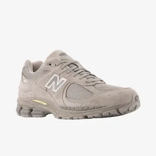 NEW BALANCE 2002