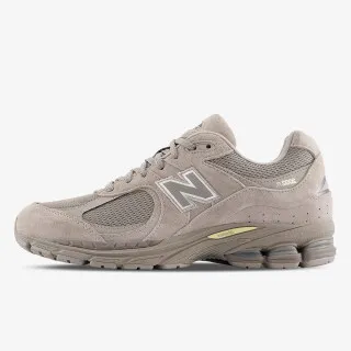 NEW BALANCE 2002