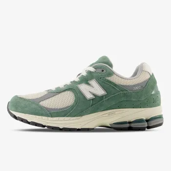 NEW BALANCE 2002R 