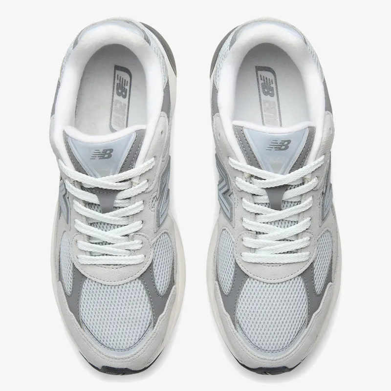 NEW BALANCE 2010 