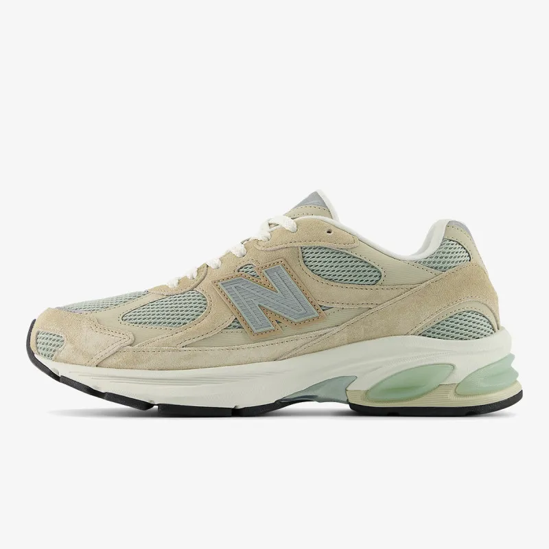 NEW BALANCE 2010 