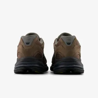NEW BALANCE 2010 