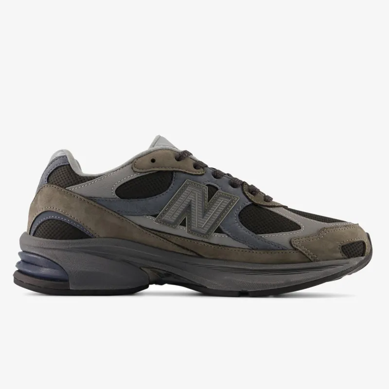 NEW BALANCE 2010 