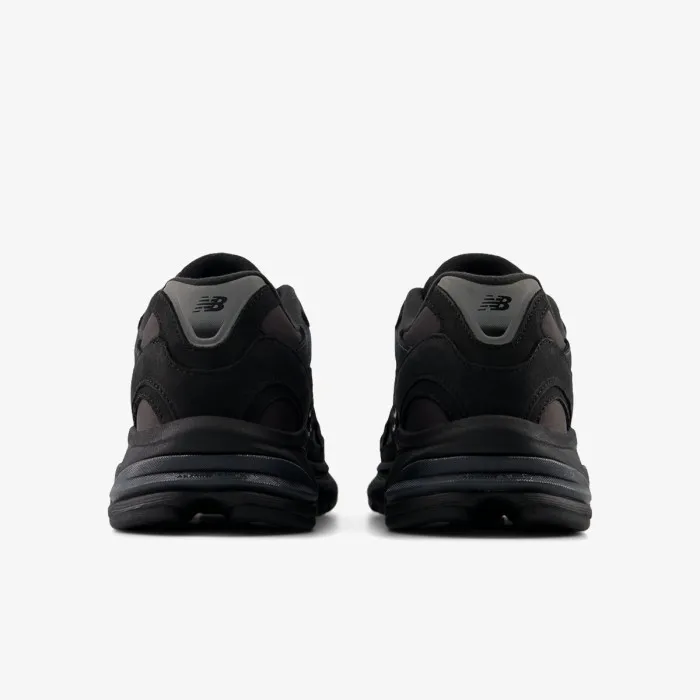 NEW BALANCE 2010 
