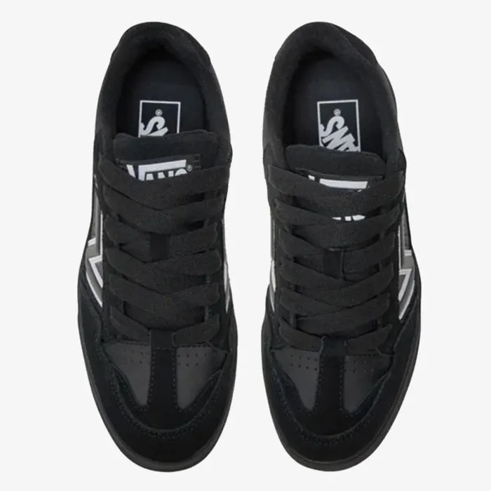 VANS Upland 