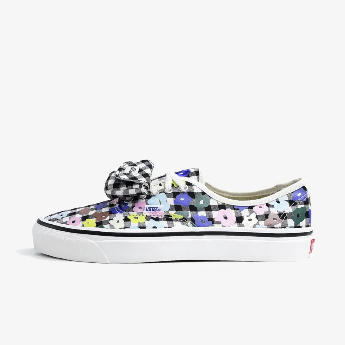 VANS WM REALM FLYING V BA 